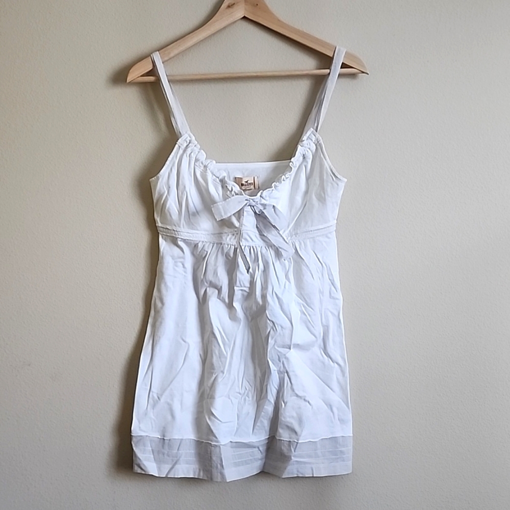 Hollister Top - Off white - Size: SMALL